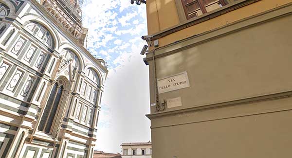 La Leggeda del Rifrullo del Diavolo in Toscana - Via dello Studio a Firenze vicino al Duomo